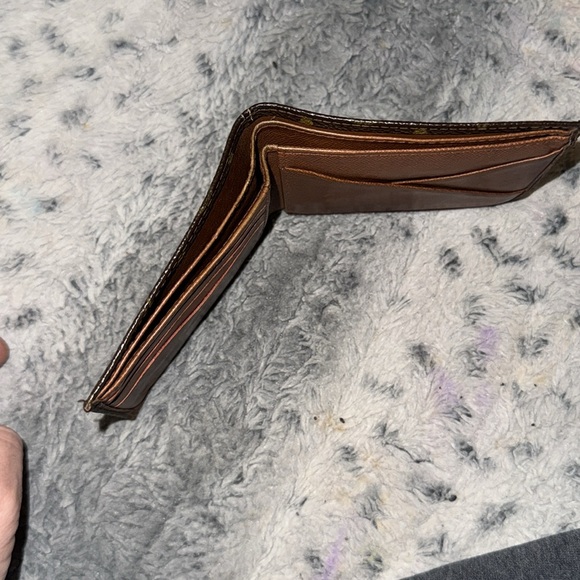 Men’s or Women’s Louis Vuitton Monogram Wallett! Rare and a vintage piece.7.5/10 - Picture 10 of 14